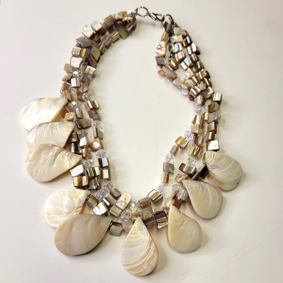 Multistrand Chunky Shell Necklace - Picture 7 of 8